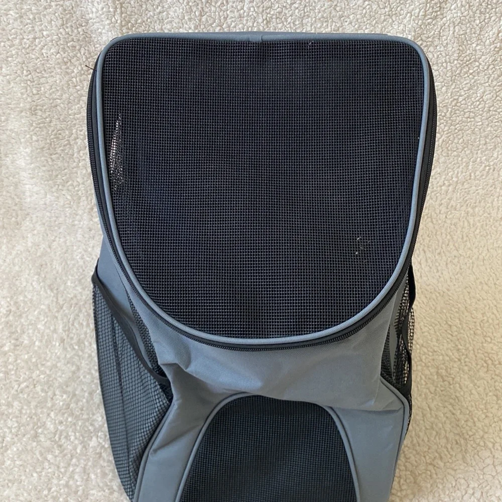 *NWOT* PETTOM Lightweight Breathable Pet Travel Backpack